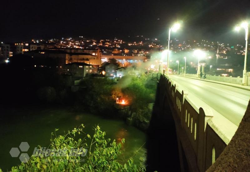 Vatrogasci intervenirali na Carinskom mostu 